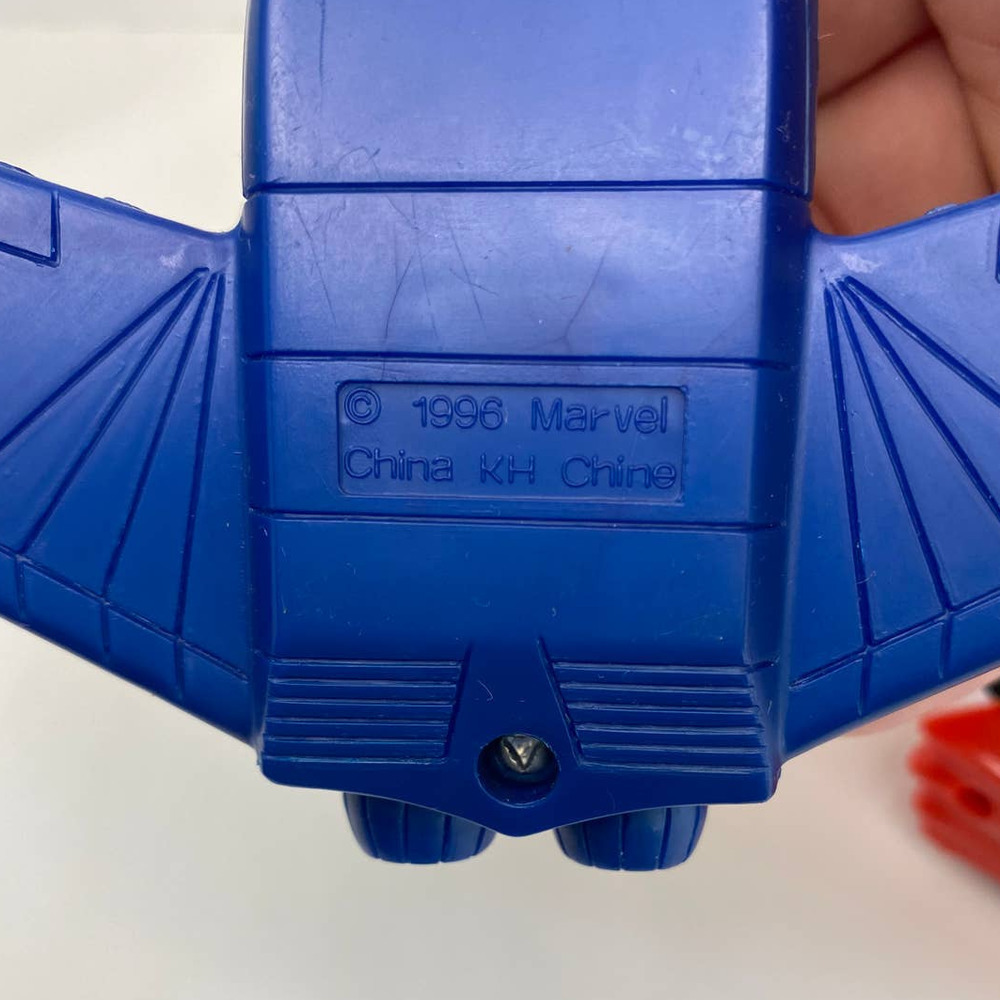 VINTAGE 1990'S MARVEL and DC COMIC Toy Bundle of 11 Pieces - Picture 6 of 10